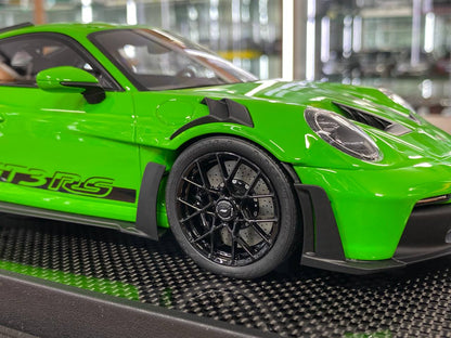 1:18 Resin Model Porsche 911 GT3 RS (992.1) – Python Green/Black Rims | Timothy & Pierre (Limited 30 pcs – Dubai Collectors))