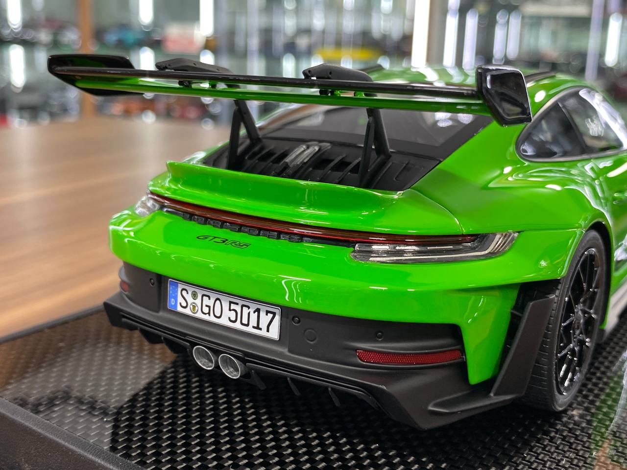 1:18 Resin Model Porsche 911 GT3 RS (992.1) – Python Green/Black Rims | Timothy & Pierre (Limited 30 pcs – Dubai Collectors))