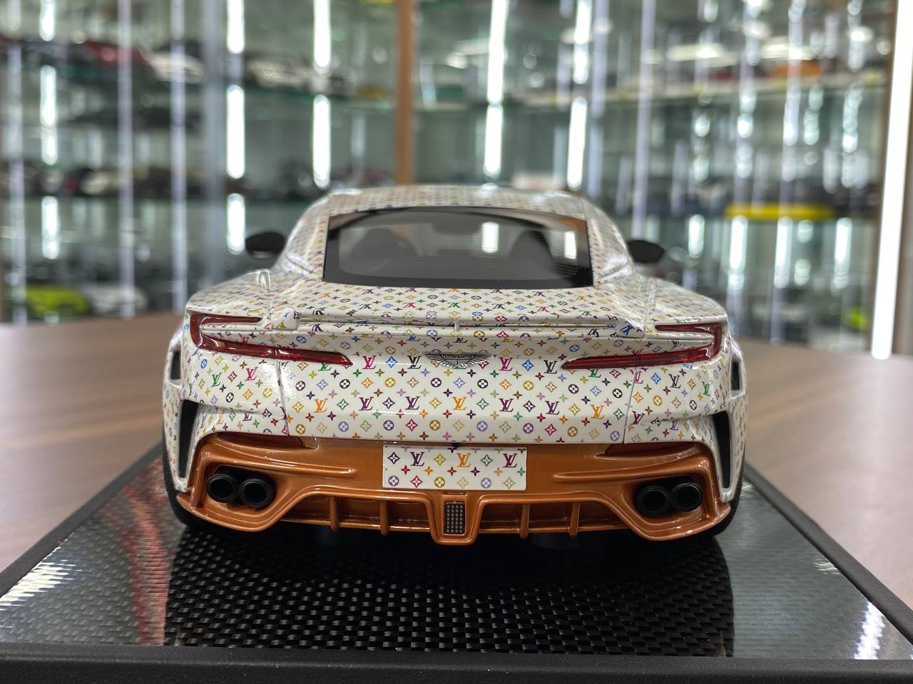 Aston Martin DB11 CYRUS MANSORY 1:18 Resin Model – LV White Colorful | Timothy & Pierre (Limited 20 pcs – Dubai Collectors)