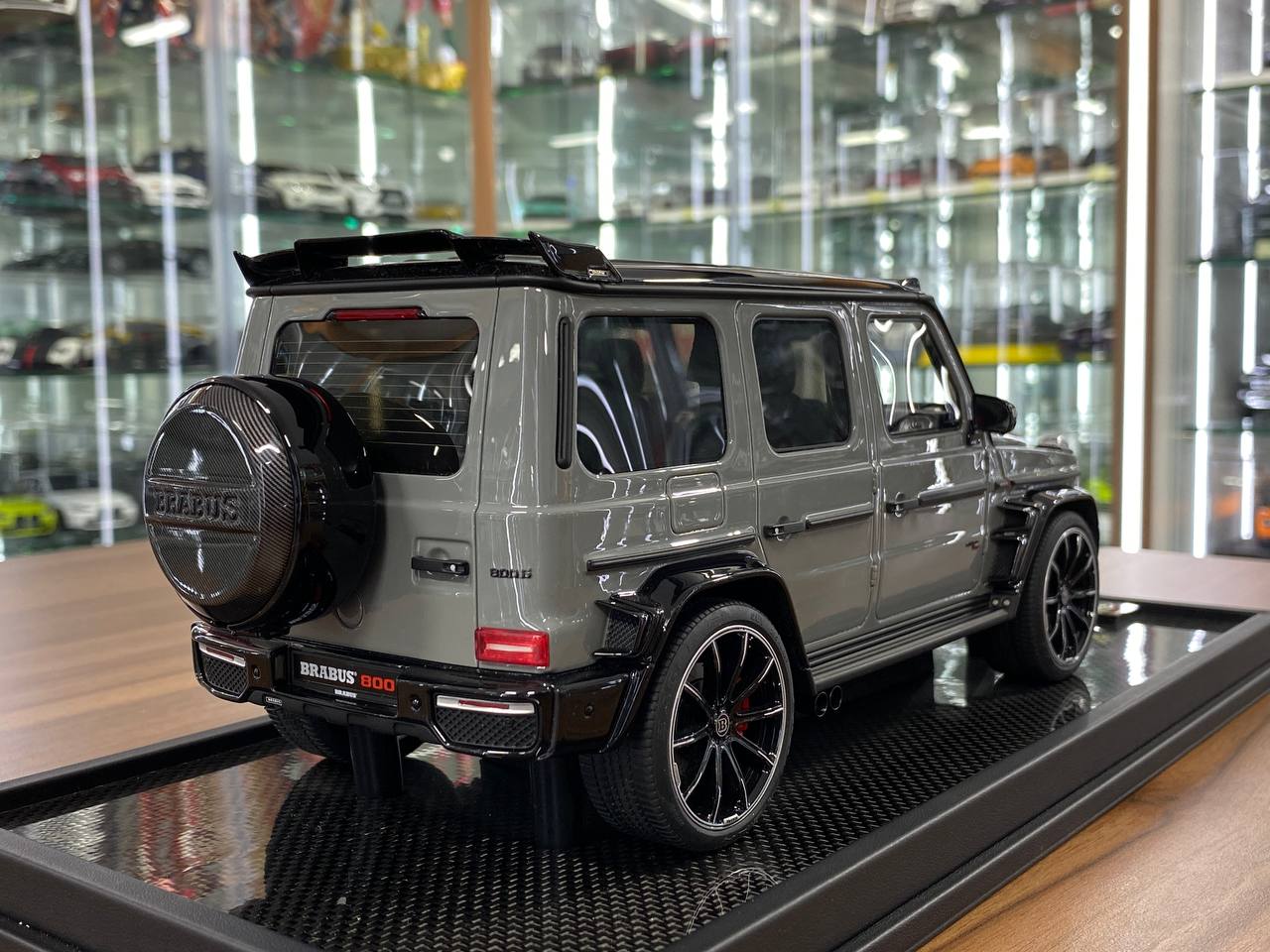 1:18 Resin ModelMercedes-Benz G63 BRABUS 800– Nardo Grey | MotorHelix (Limited 99 pcs