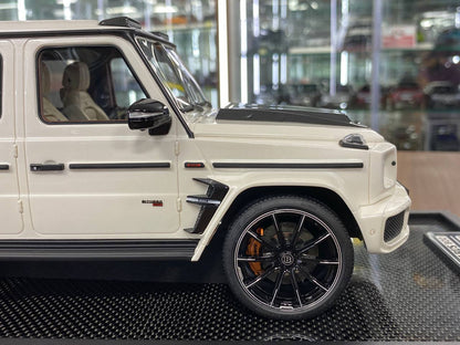 1:18 Resin Model Mercedes-Benz G63 BRABUS 800 – Pearl White | MotorHelix (Limited 199 pcs)pcs