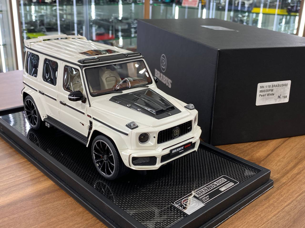 1:18 Resin Model Mercedes-Benz G63 BRABUS 800 – Pearl White | MotorHelix (Limited 199 pcs)pcs