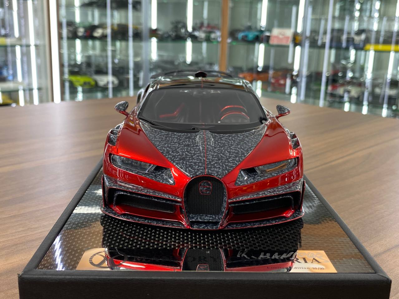 🚨Bugatti Chiron Centuria 1:18 Resin Model – Metallic Red | Timothy & Pierre (Signed by Kourosh Mansory – 1 of 99 pcs)