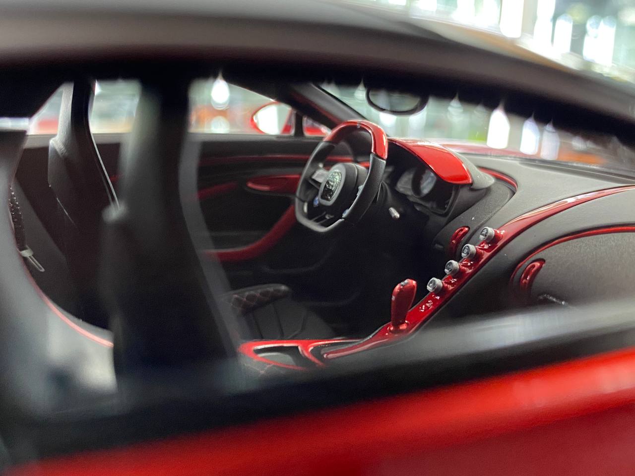 🚨Bugatti Chiron Centuria 1:18 Resin Model – Metallic Red | Timothy & Pierre (Signed by Kourosh Mansory – 1 of 99 pcs)