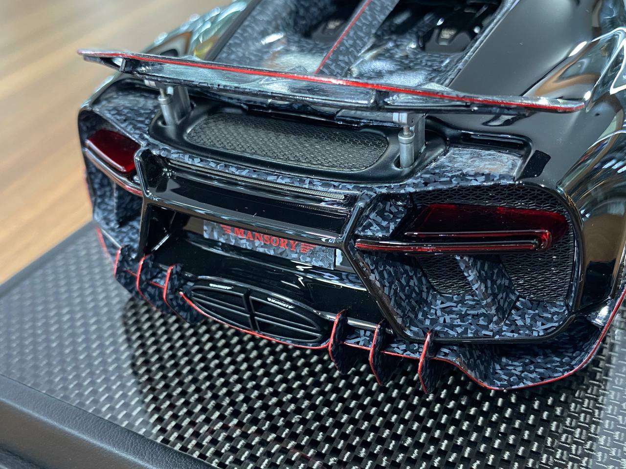 🚨Bugatti Chiron Centuria 1:18 Resin Model – Metallic Red | Timothy & Pierre (Signed by Kourosh Mansory – 1 of 99 pcs)
