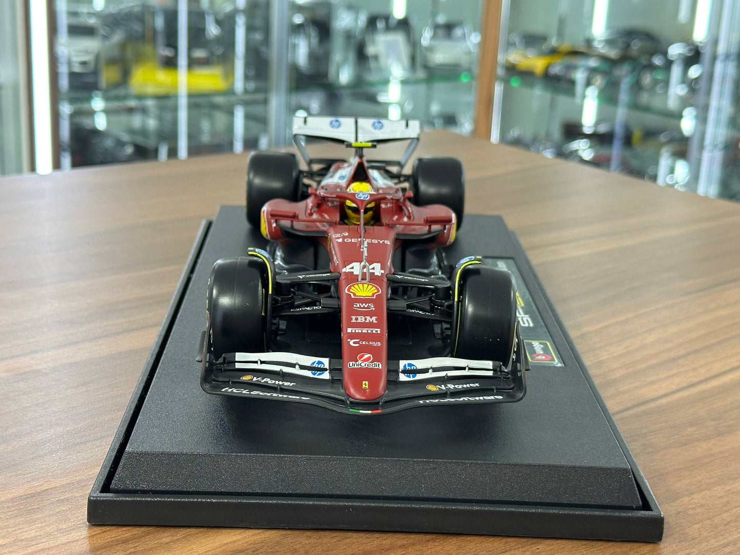 Bburago Ferrari SF‑25 – Lewis Hamilton #44 – Matt Red – 1:18 Metal Diecast Model (Full Opening, Collector‑Grade)