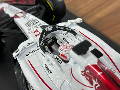 1:18 Metal Diecast Model Bburago Oracle Red Bull Racing RB21 – Max Verstappen – White