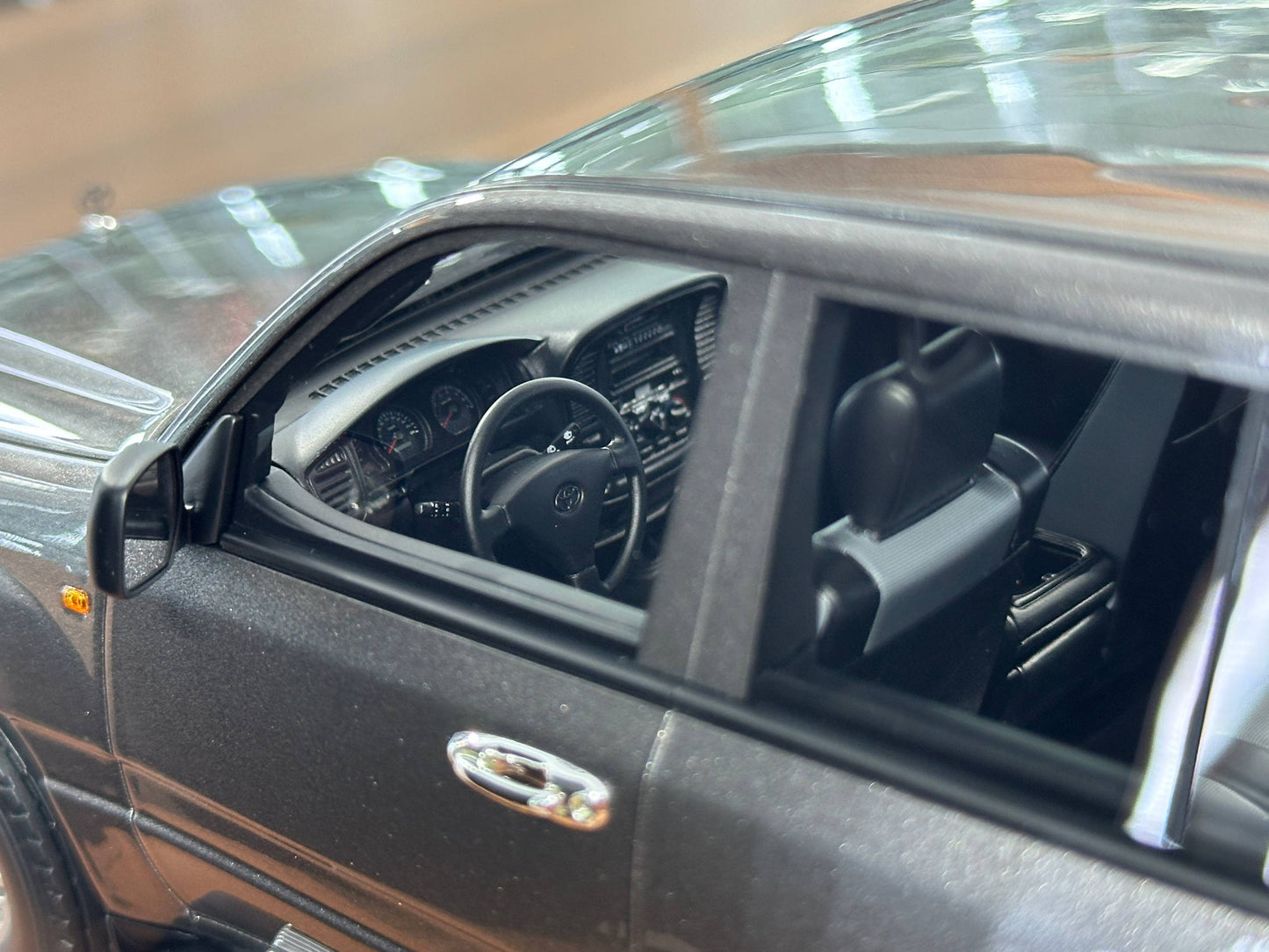 1/18 Resin Toyota Land Cruiser G FZJ100 (1998) – Old School Models (Grey)