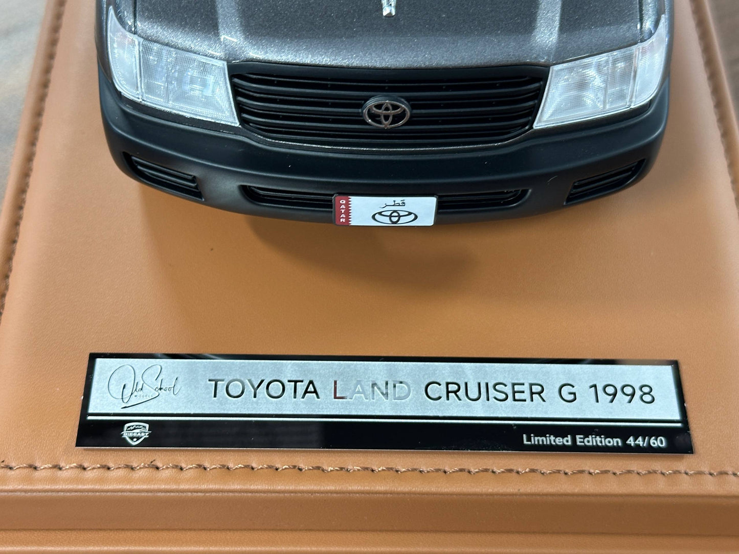 1/18 Resin Toyota Land Cruiser G FZJ100 (1998) – Old School Models (Grey)