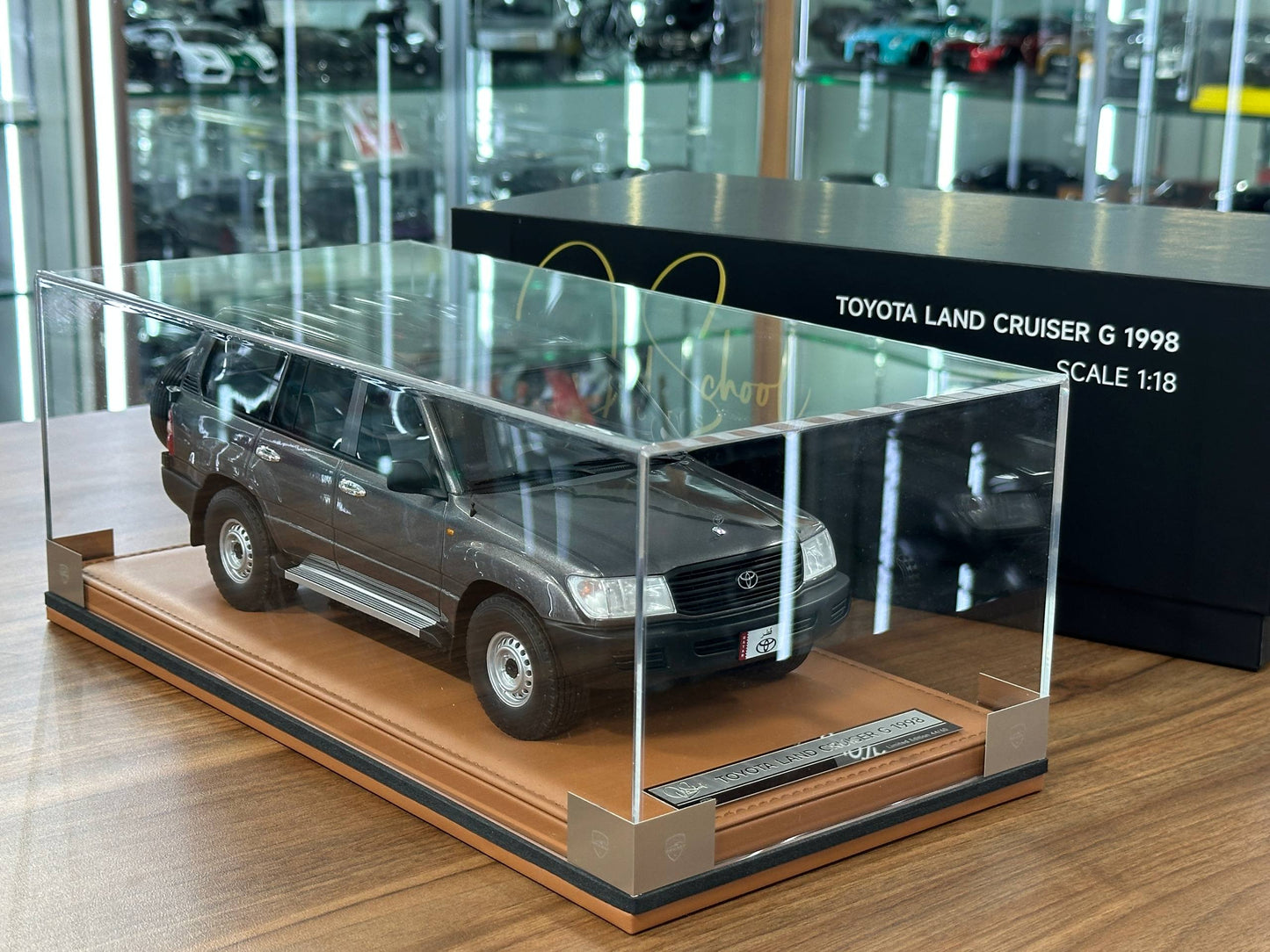 1/18 Resin Toyota Land Cruiser G FZJ100 (1998) – Old School Models (Grey)