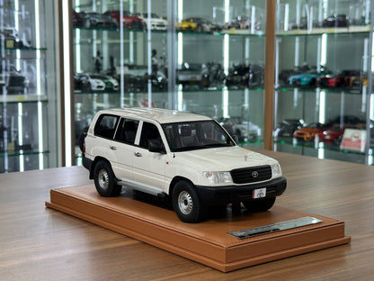 1/18 Resin Toyota Land Cruiser G FZJ100 (1998) – Old School Models (White) - Limited 90 pcs