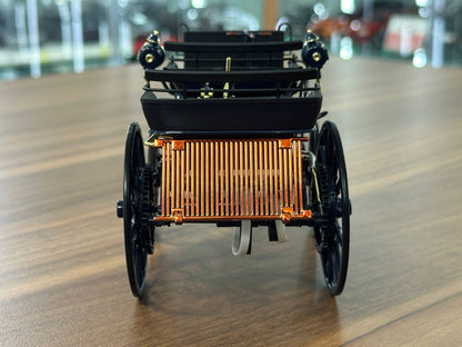 1/18 Diecast Mercedes-Benz Daimler Motorkutsche (1886) – Norev Dealer Edition (Blue)