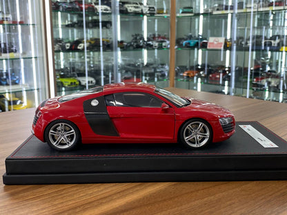 1:18 Diecast Model Audi R8  – Red | AutoBarn (Kyosho) – Supercar for Dubai Collectors