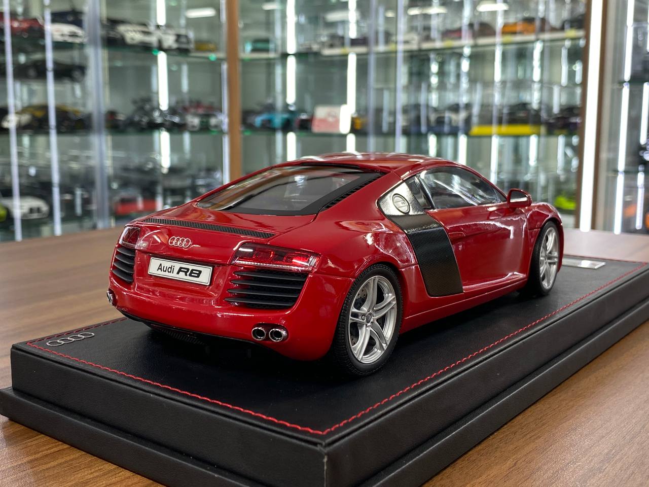 1:18 Diecast Model Audi R8  – Red | AutoBarn (Kyosho) – Supercar for Dubai Collectors