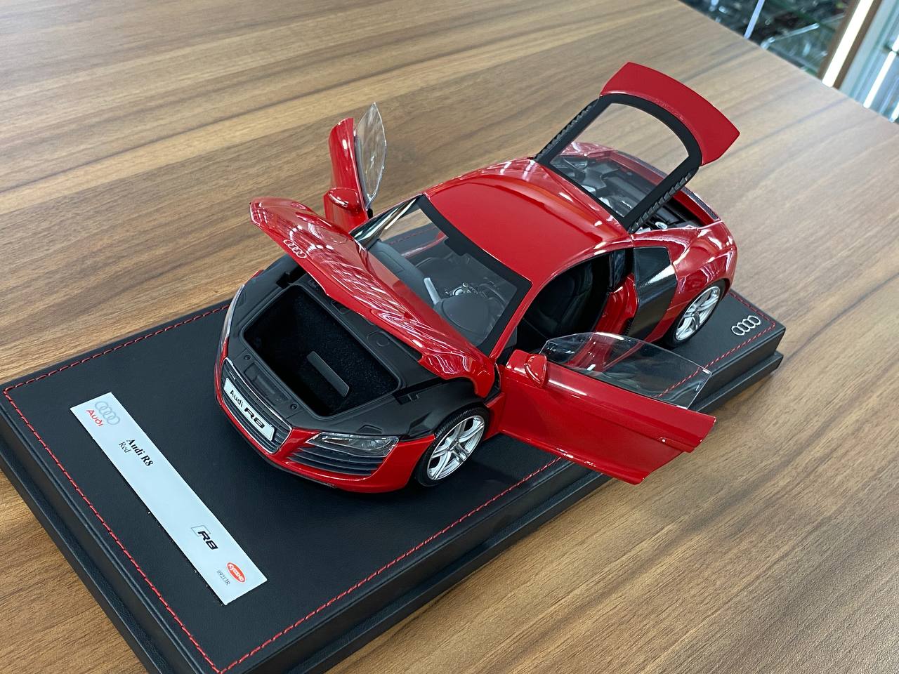 1:18 Diecast Model Audi R8  – Red | AutoBarn (Kyosho) – Supercar for Dubai Collectors