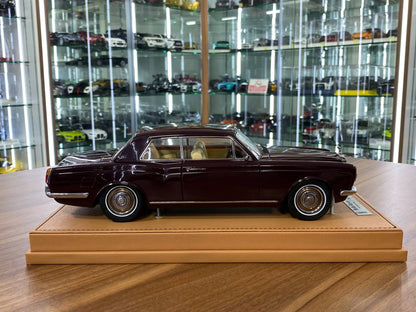 1:18 Diecast Model Rolls-Royce Silver Shadow MPW Coupe – Maroon | AutoBarn (Paragon) Classic for Dubai Collectors