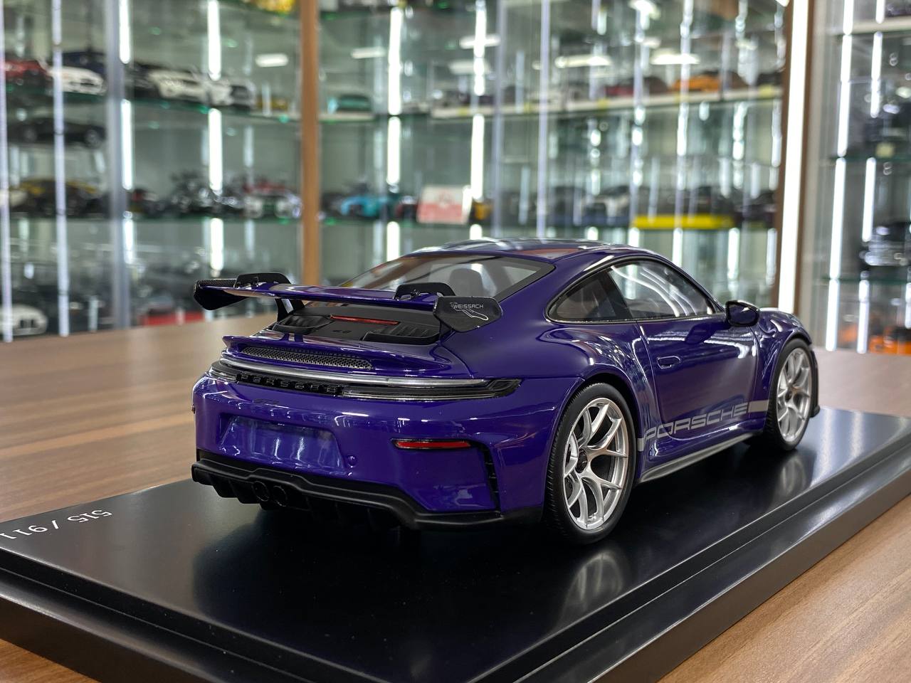1:18 Resin Model Porsche 911 GT3 (992.2)  – Ultraviolet | Spark Models (Limited 911 pcs – Dubai Collectors)