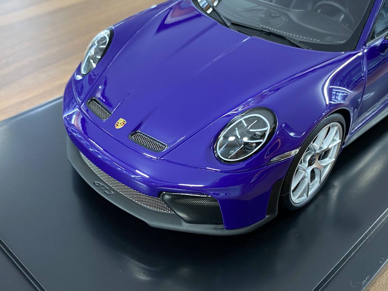 1:18 Resin Model Porsche 911 GT3 (992.2)  – Ultraviolet | Spark Models (Limited 911 pcs – Dubai Collectors)