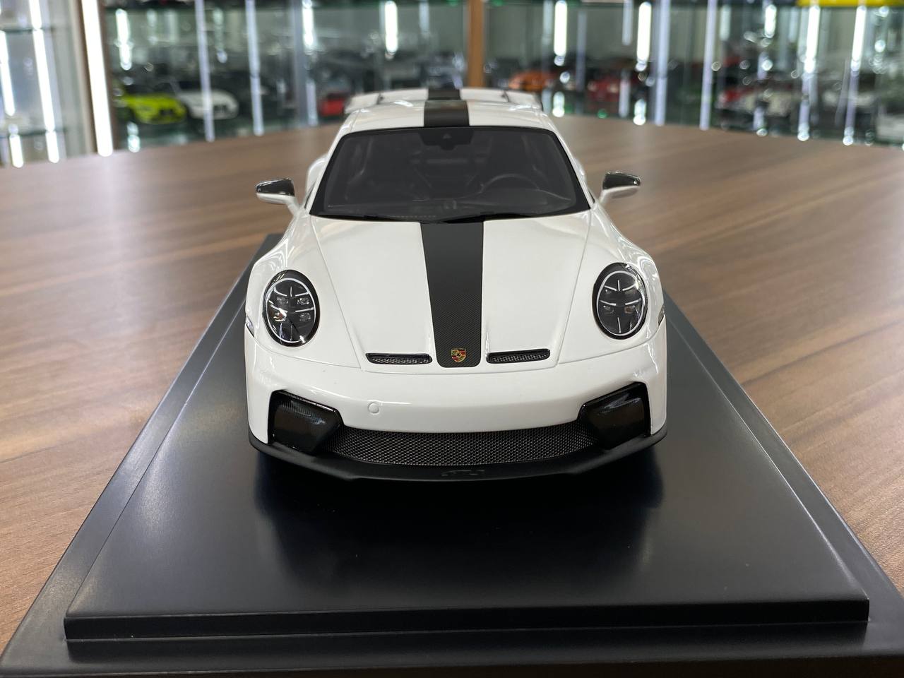 1:18 Resin Model Porsche 911 GT3 (992.2) 2024 – White | Spark Models (Limited 911 pcs – Porsche Collectors)