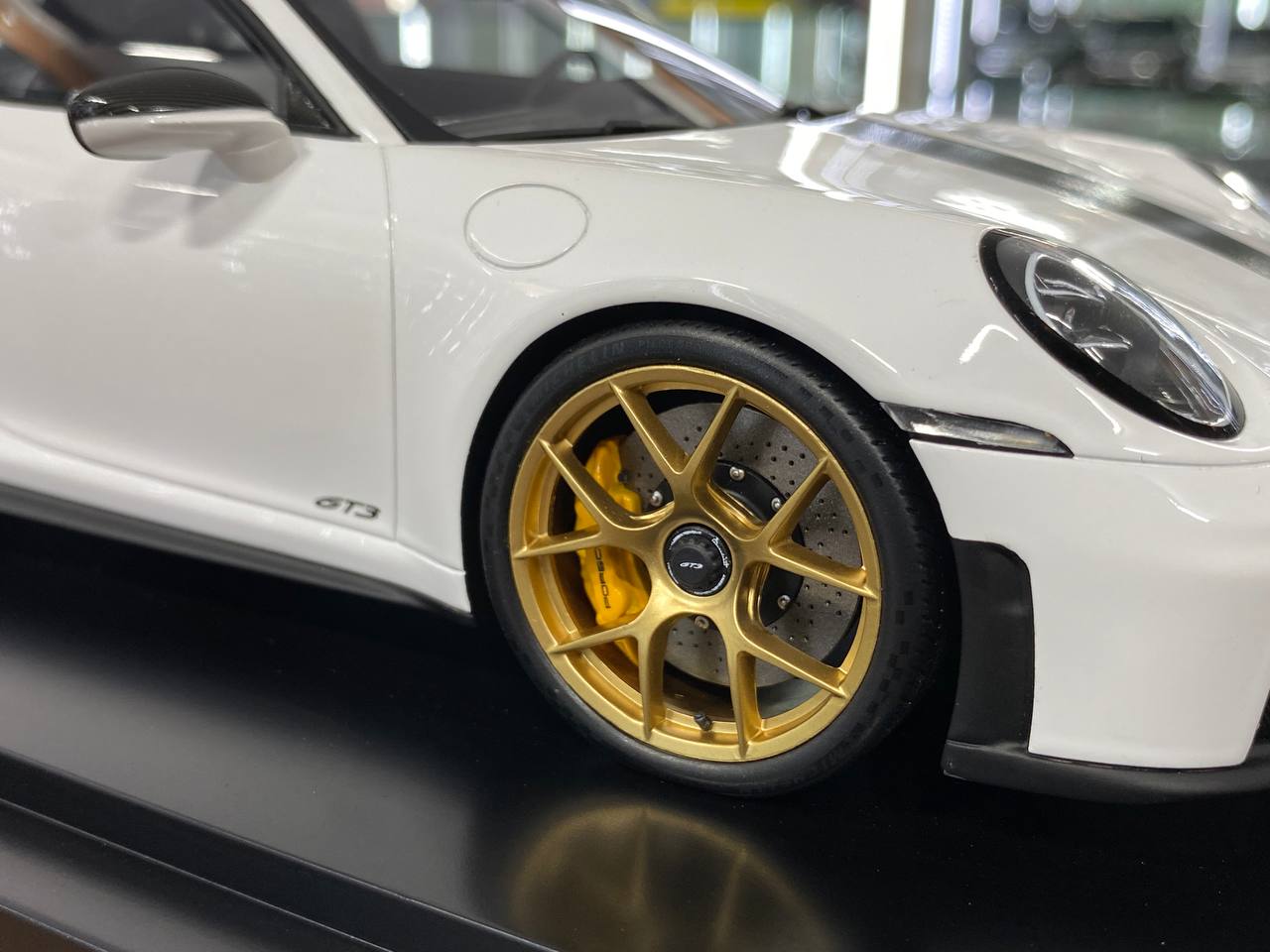 1:18 Resin Model Porsche 911 GT3 (992.2) 2024 – White | Spark Models (Limited 911 pcs – Porsche Collectors)