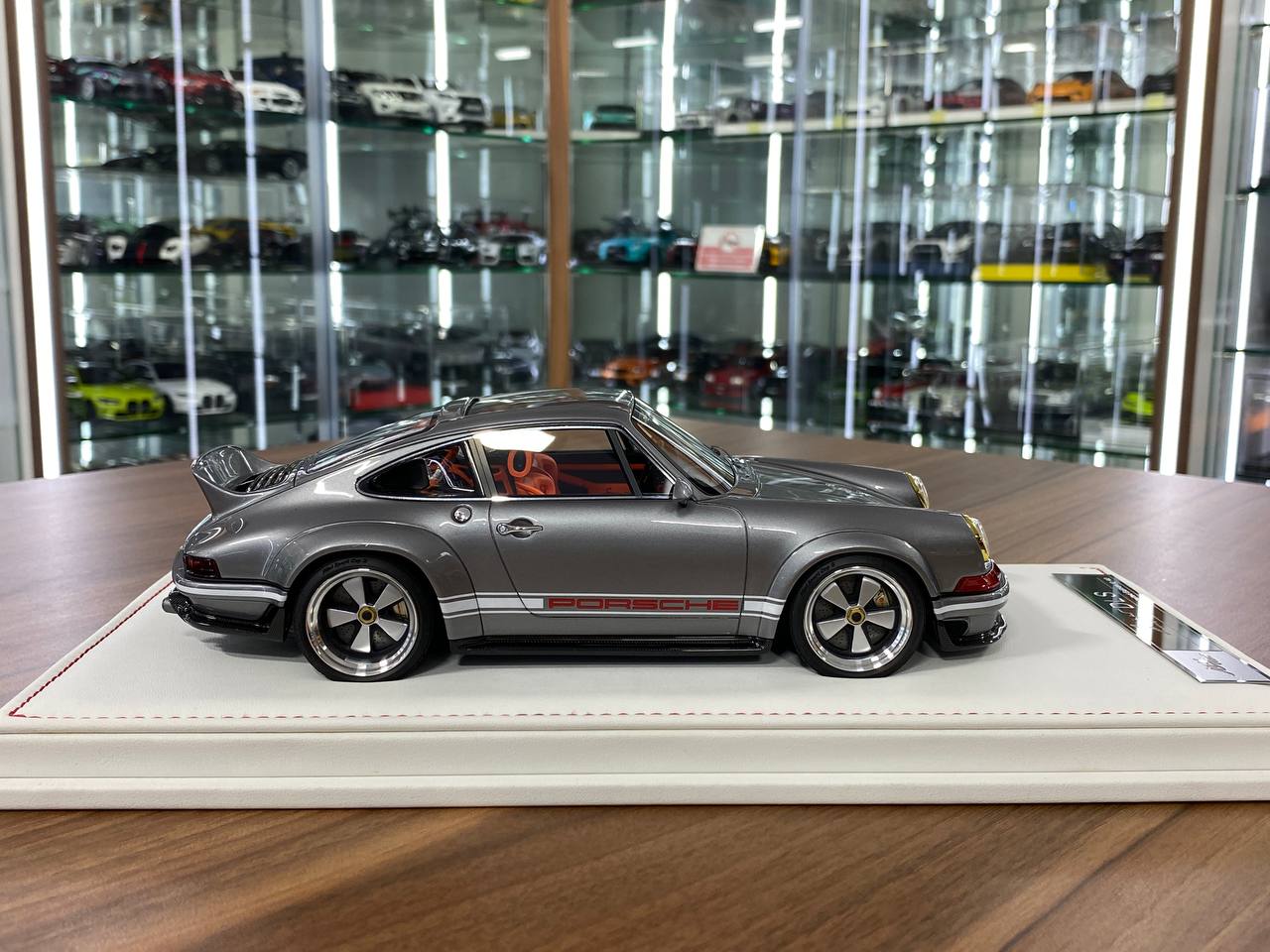 ★ 1/18 Porsche Singer DLS by Ivy Models – Silver with Orange Interior | Limited to 20 Pieces