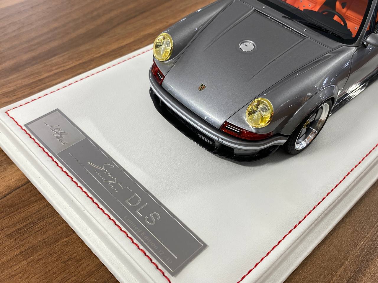 ★ 1/18 Porsche Singer DLS by Ivy Models – Silver with Orange Interior | Limited to 20 Pieces