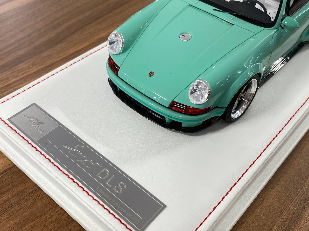 Ivy Models 1/18 Porsche Singer DLS – Tiffany | Resin | Limited to 30 pcs