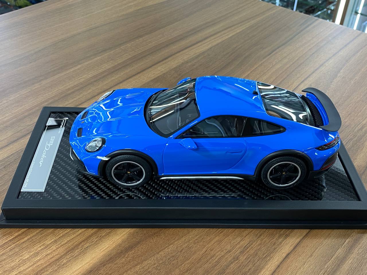 1:18 Resin Model Porsche 911 Dakar – Blue | VIP Models (Limited 99 pcs – Porsche Collectors)