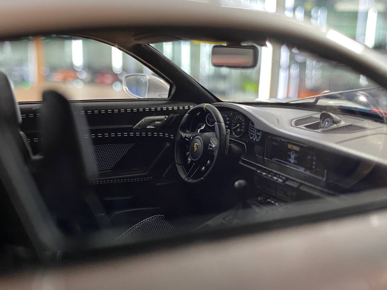 1:18 Resin Model Porsche 911 GT3 RS – Martini Decal | VIP Models (Limited 30 pcs – Dubai Collectors)