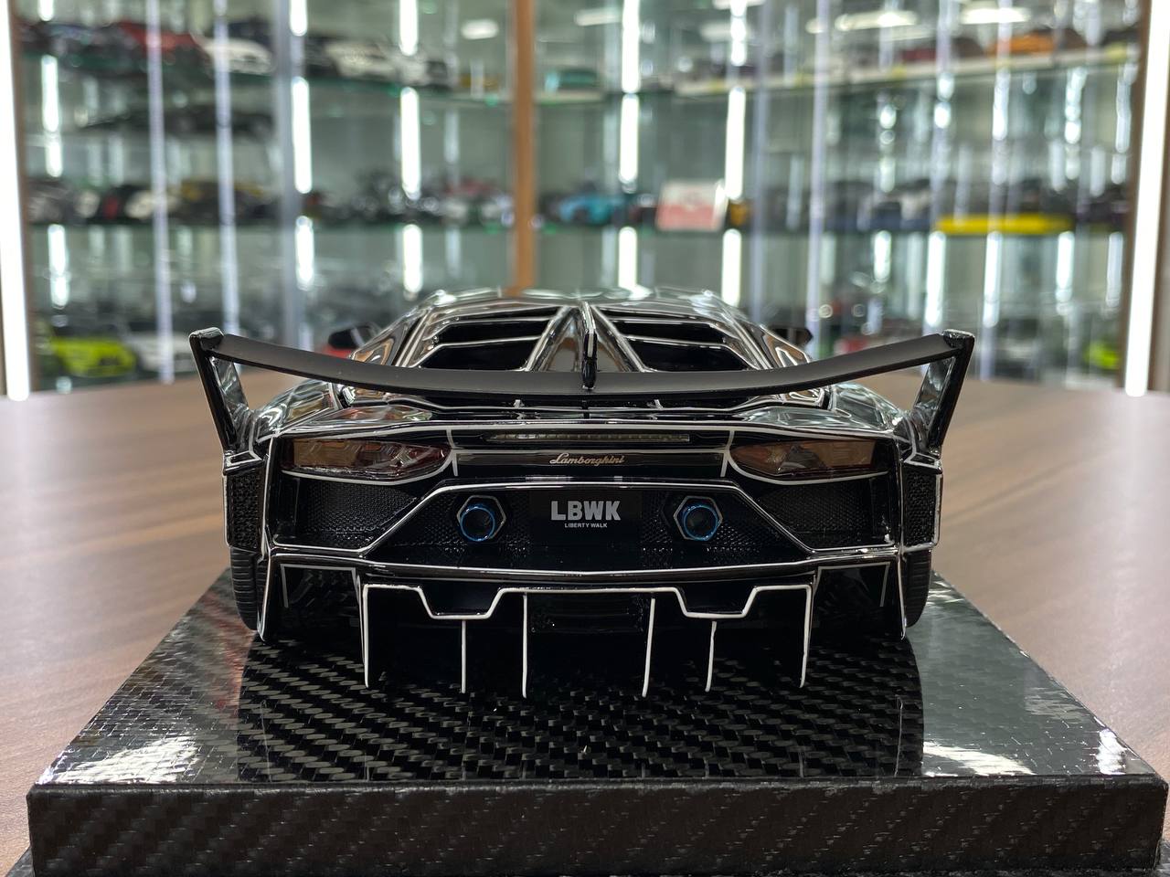 1:18 Resin Model Lamborghini Aventador GT EVO LBWK l – Black Elephant Pattern | VIP Models (Limited 30 pcs – Dubai Collectors)