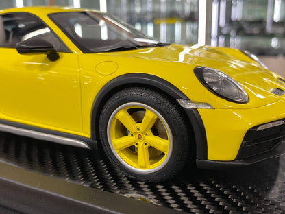 🚨1:18 Resin Model Porsche 911 Dakar – Yellow | VIP Models (Limited 99 pcs )