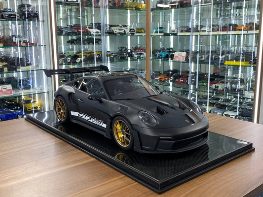 1/8 Resin Model Dino Models Porsche 911 GT3 RS – Matt Black/Gold Rim