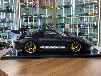 1/8 Resin Model Dino Models Porsche 911 GT3 RS – Matt Black/Gold Rim