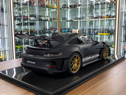 1/8 Resin Model Dino Models Porsche 911 GT3 RS – Matt Black/Gold Rim