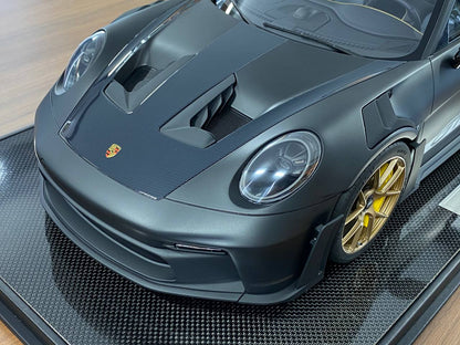 1/8 Resin Model Dino Models Porsche 911 GT3 RS – Matt Black/Gold Rim