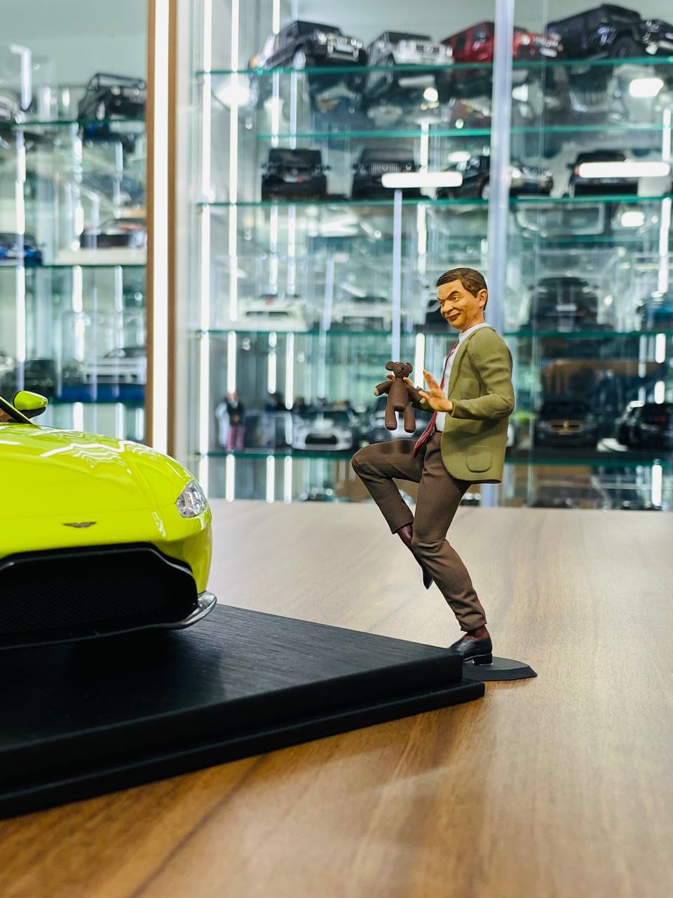 1/18 Scale Figure (Hand Made / Painted) Mr. Bean