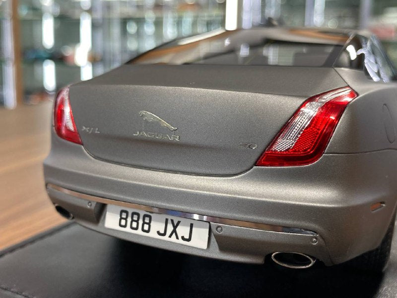 🚨Jaguar XJL 1:18 Resin Model – Matt Grey | Motorhelix (Limited 66 pcs – Dubai Collectors)