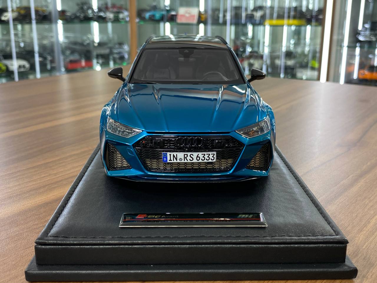 🚨1:18 Resin Model Audi RS6 Avant – Metallic Blue | Motorhelix (Limited 99 pcs)