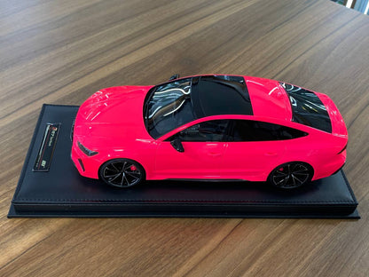 🚨1:18 Resin Model Audi RS7 Fastback – Fluorescent Pink | Motorhelix (Limited 99 pcs – Dubai Collectors)