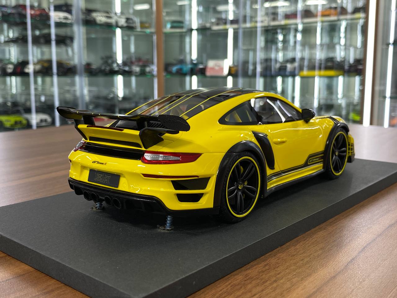 🚨1:18 Resin Model Porsche GT Street R Techart  – Yellow | AutoBarn (Limited Edition – Dubai Collectors)