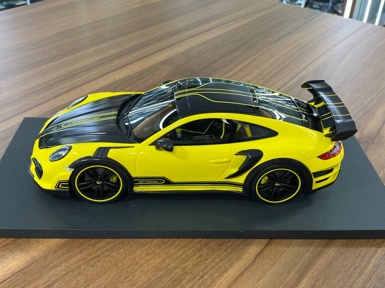 🚨1:18 Resin Model Porsche GT Street R Techart  – Yellow | AutoBarn (Limited Edition – Dubai Collectors)