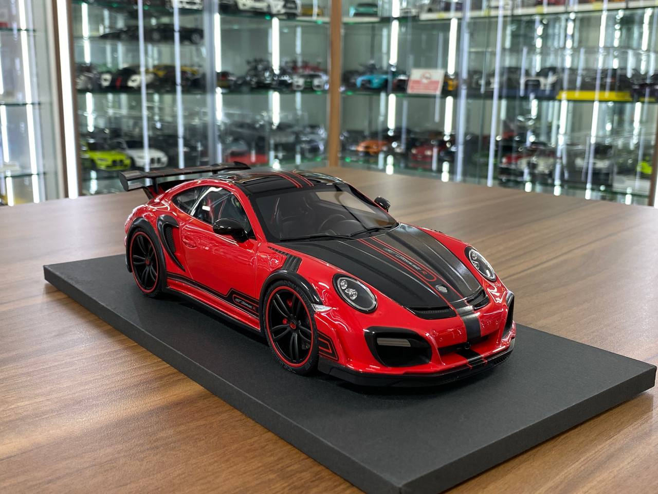 🚨Porsche GT Street R TechArt 1:18 Resin Model – Red | AutoBarn (Limited Edition – Dubai Collectors)
