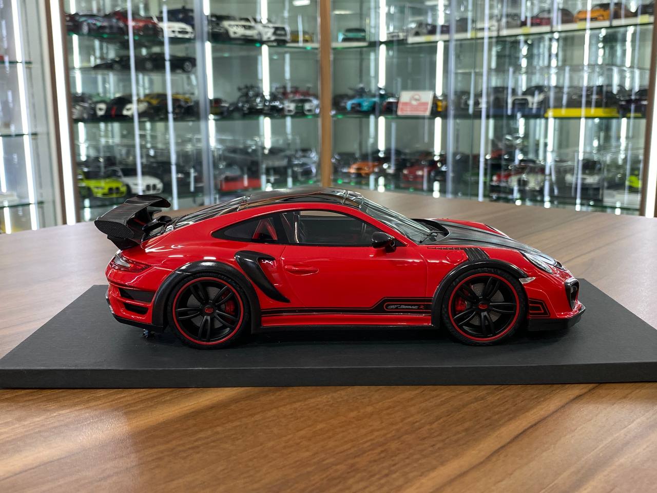 🚨Porsche GT Street R TechArt 1:18 Resin Model – Red | AutoBarn (Limited Edition – Dubai Collectors)
