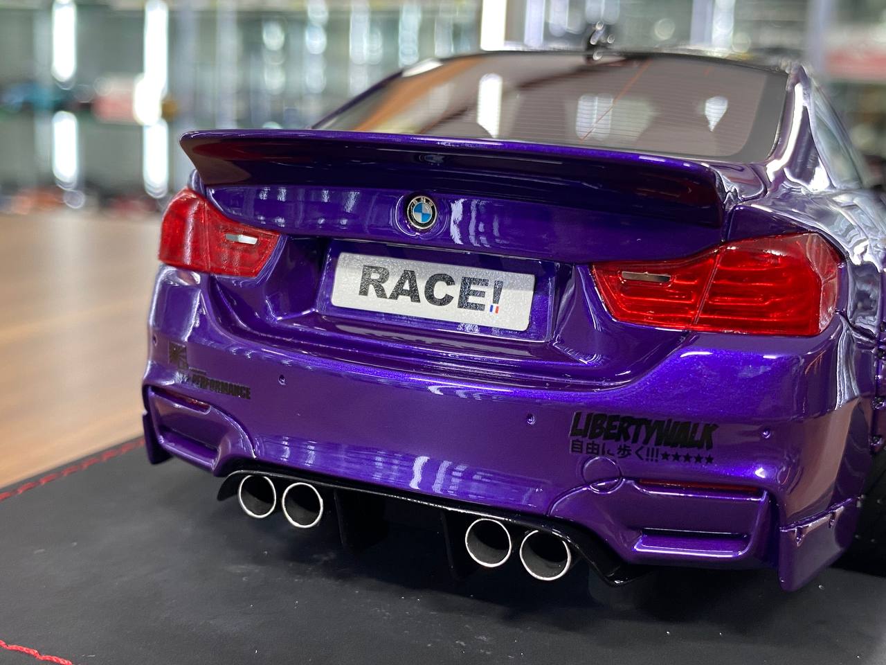 🚨1:18 Resin Model BMW M4 Liberty Walk by Auotbarn – Purple limited 55 pcs