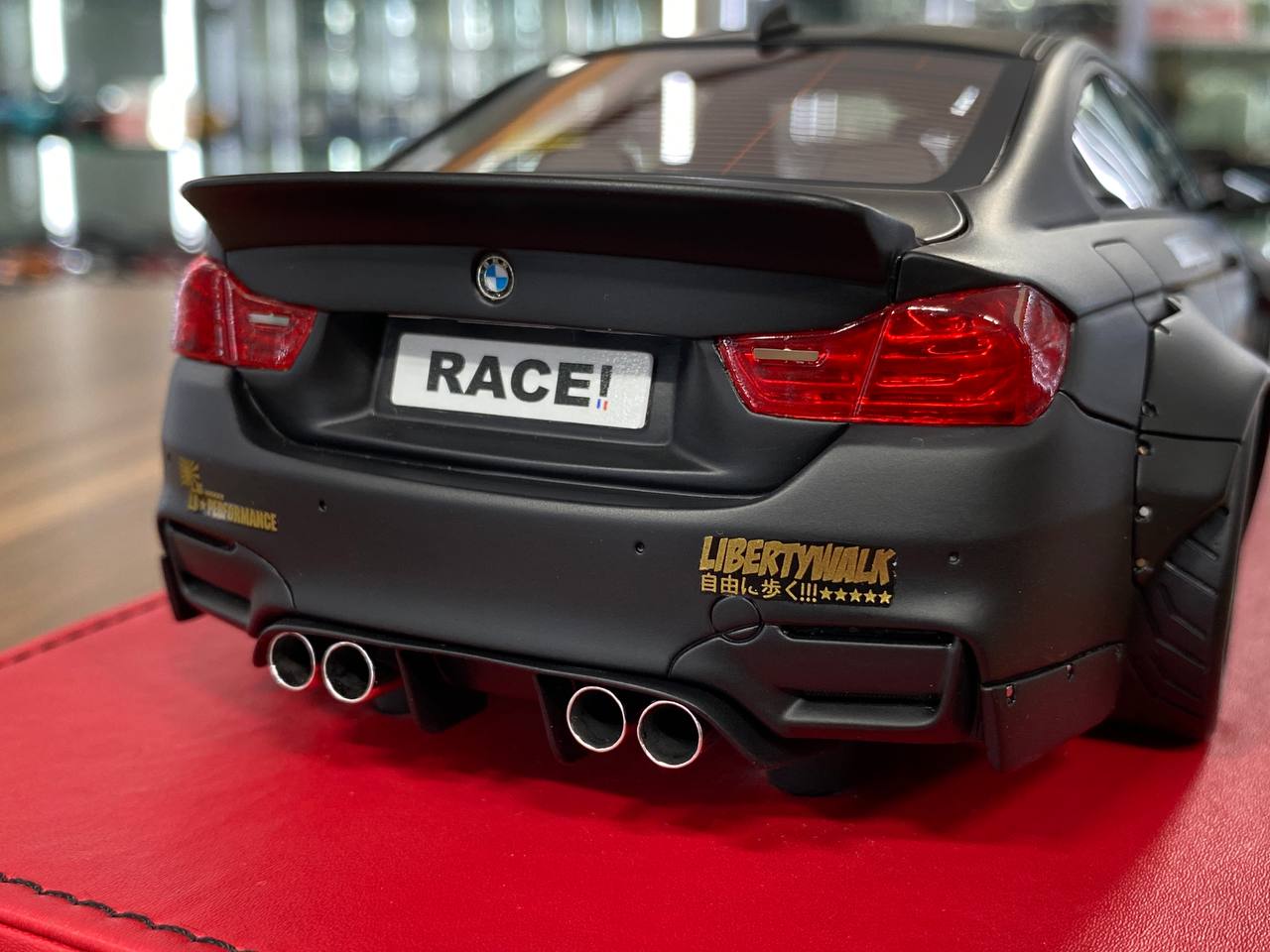 🚨1:18 Resin Model BMW M4 Liberty Walk by Autobarn  – Matt Black limited 55 pcs