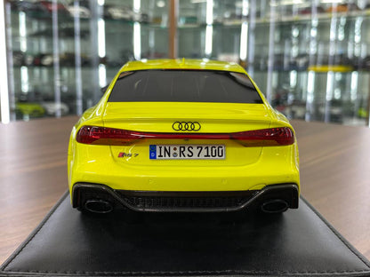 🚨1:18 Resin Model Audi RS7 Fastback by MotorHelix – Fluorescent Green Limited 99 pcs