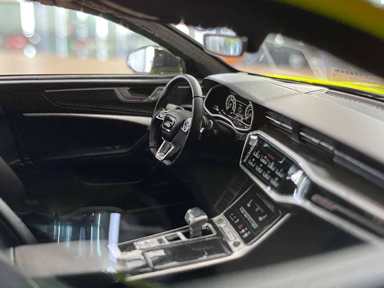 🚨1:18 Resin Model Audi RS7 Fastback by MotorHelix – Fluorescent Green Limited 99 pcs