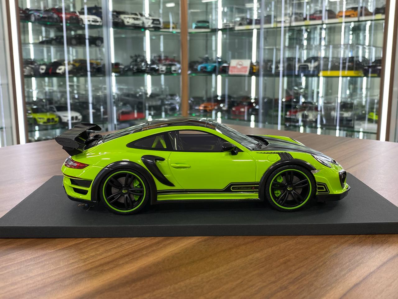 🚨1:18 Resin Model Porsche GT Street R Techart by AutoBarn – Green