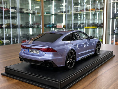 🚨1:18 Resin Model Audi RS7 Fastback by MotorHelix  – Silver Blue Limited Edition