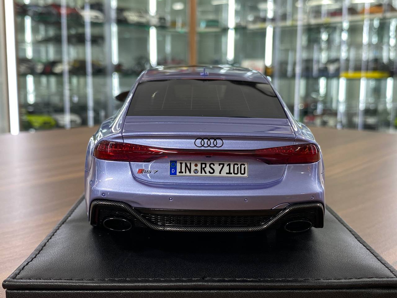 Motorhelix Audi RS7 Fastback Silver Blue 1:18 Resin Model